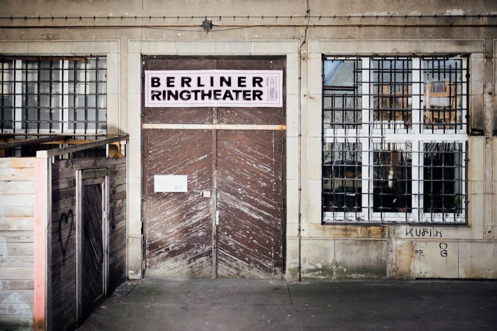 Berliner Ringtheater (Photo: Toni Petraschk))